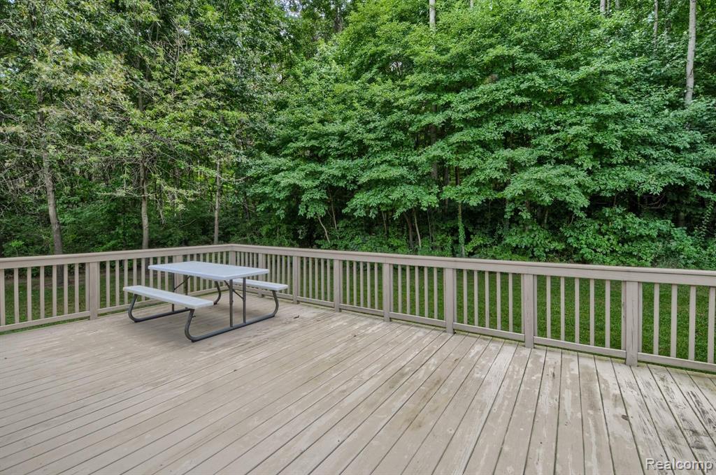 3277 Le Valley Road Columbiaville, MI 48421 - Photo 4 of 44