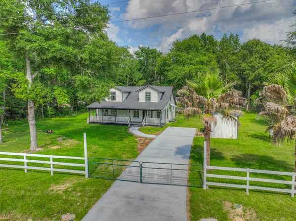 $370,000 | 420 Oak Forest Drive, Shepherd, TX 77371