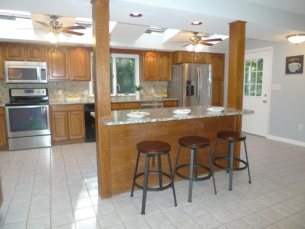 46 Woodbriar Road Wakefield, MA 01880 - Photo 5 of 30 Gallery Image 5