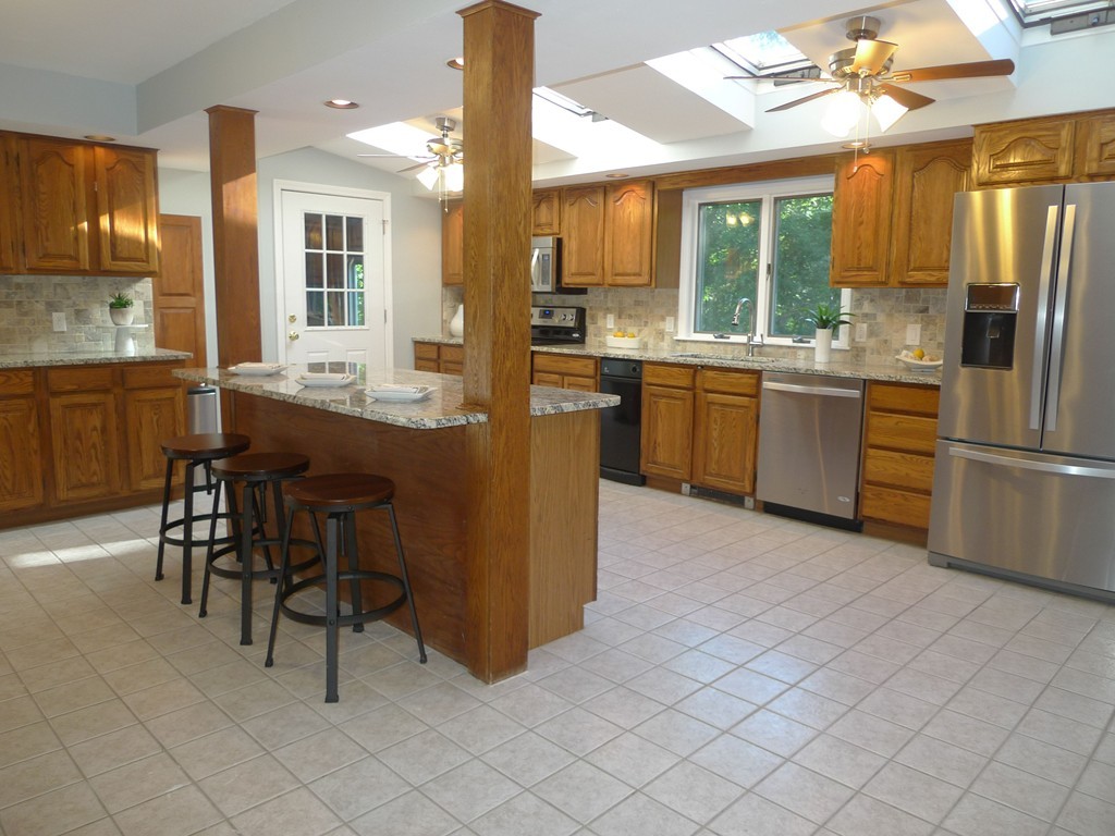 46 Woodbriar Road Wakefield, MA 01880 - Photo 7 of 30 Gallery Image 7
