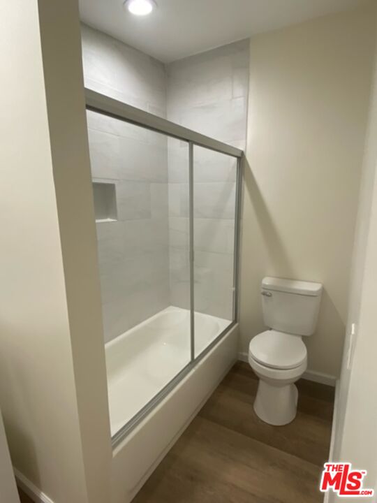 1404 Hollister Street, Unit A San Fernando, CA 91340 - Photo 5 of 9