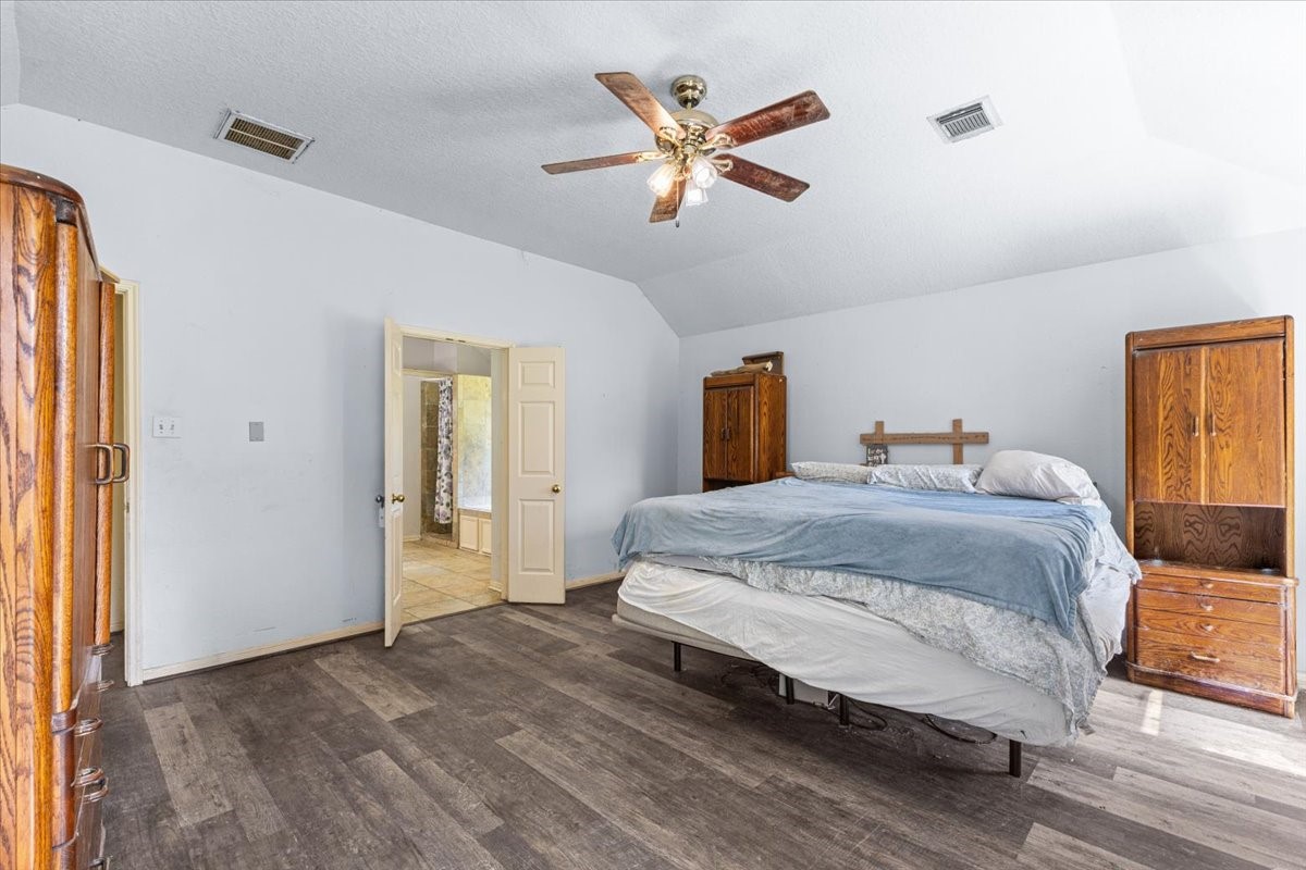 13501 Stowe Road Conroe, TX 77306 - Photo 5 of 25