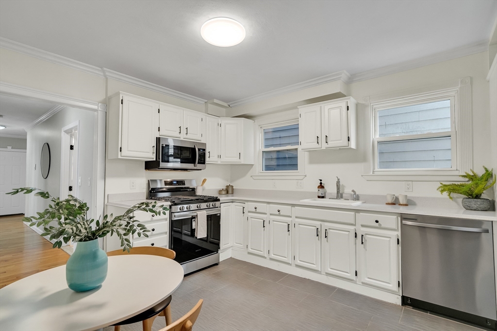 70 Day Street, Unit 1 Boston, MA 02130 - Photo 5 of 19 Gallery Image 5