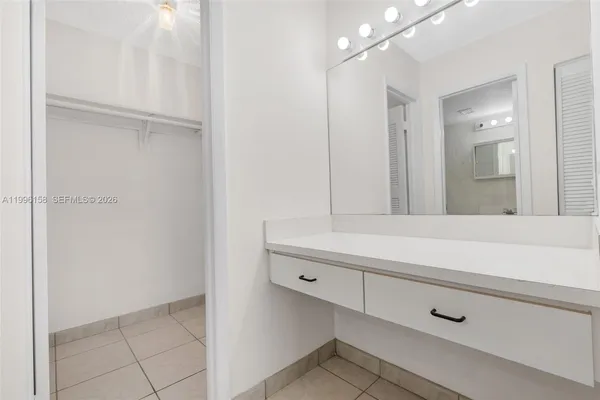$2,225 | 6130 West 19th Avenue, Unit 305, Hialeah, FL 33012