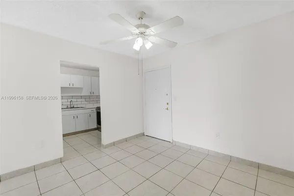 $2,225 | 6130 West 19th Avenue, Unit 305, Hialeah, FL 33012