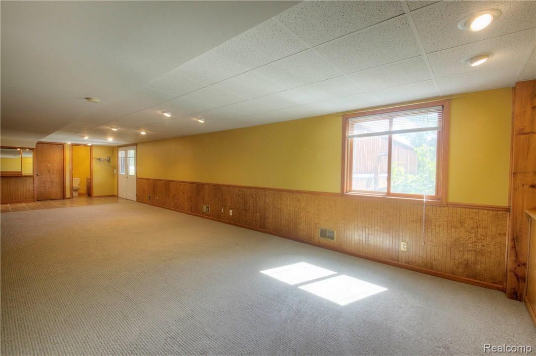 2815 Pinckney Road Howell, MI 48843 - Photo 30 of 40 930A2016_7_8.jpg