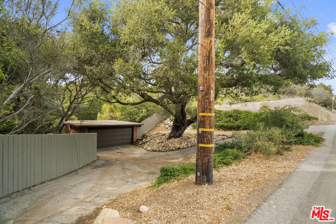 481 Cold Canyon Road Calabasas, CA 91302 - Photo 41 of 44 a view of a trees