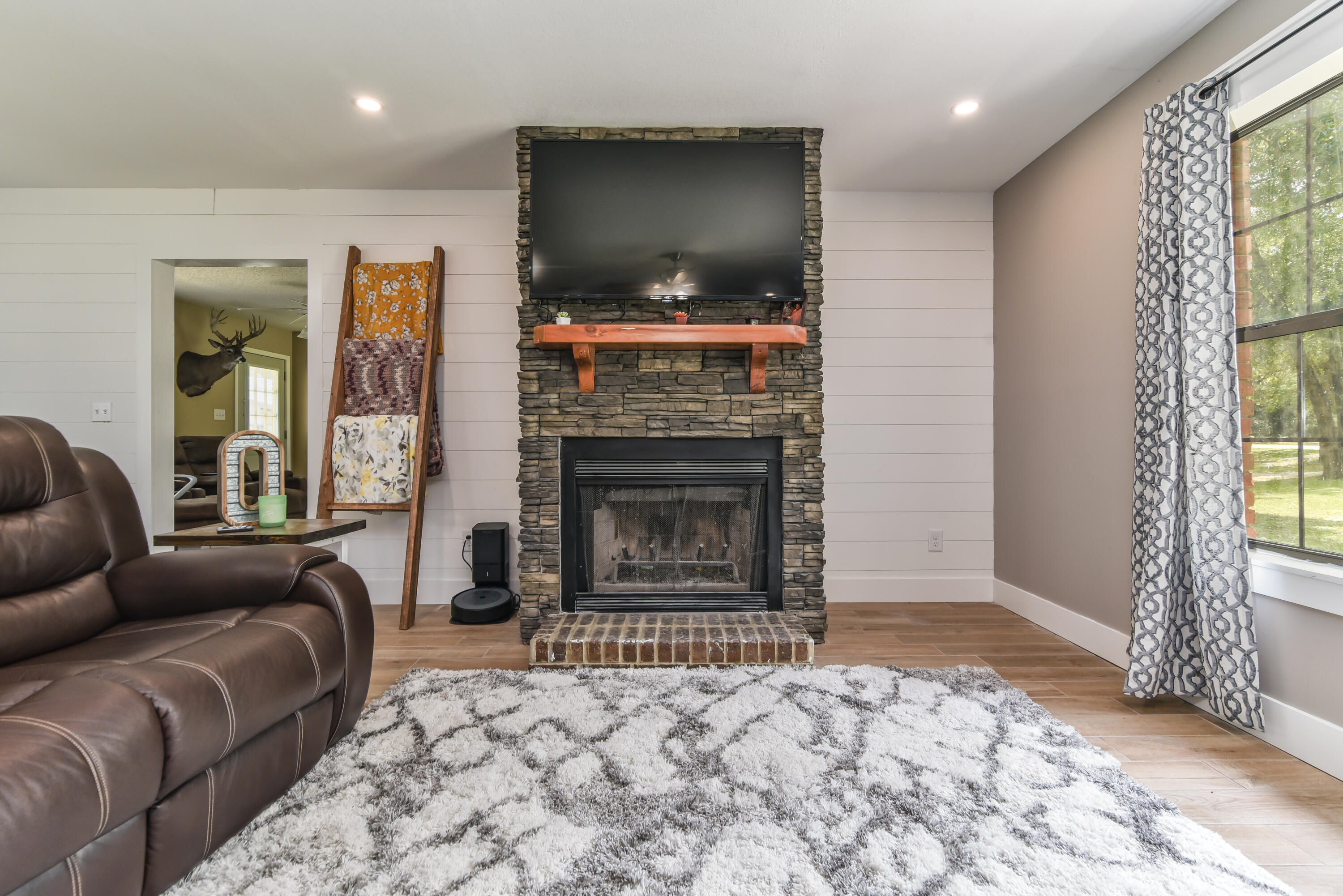 4871 Gilmore Road Holt, FL 32564 - Photo 8 of 61 Gallery Image 8