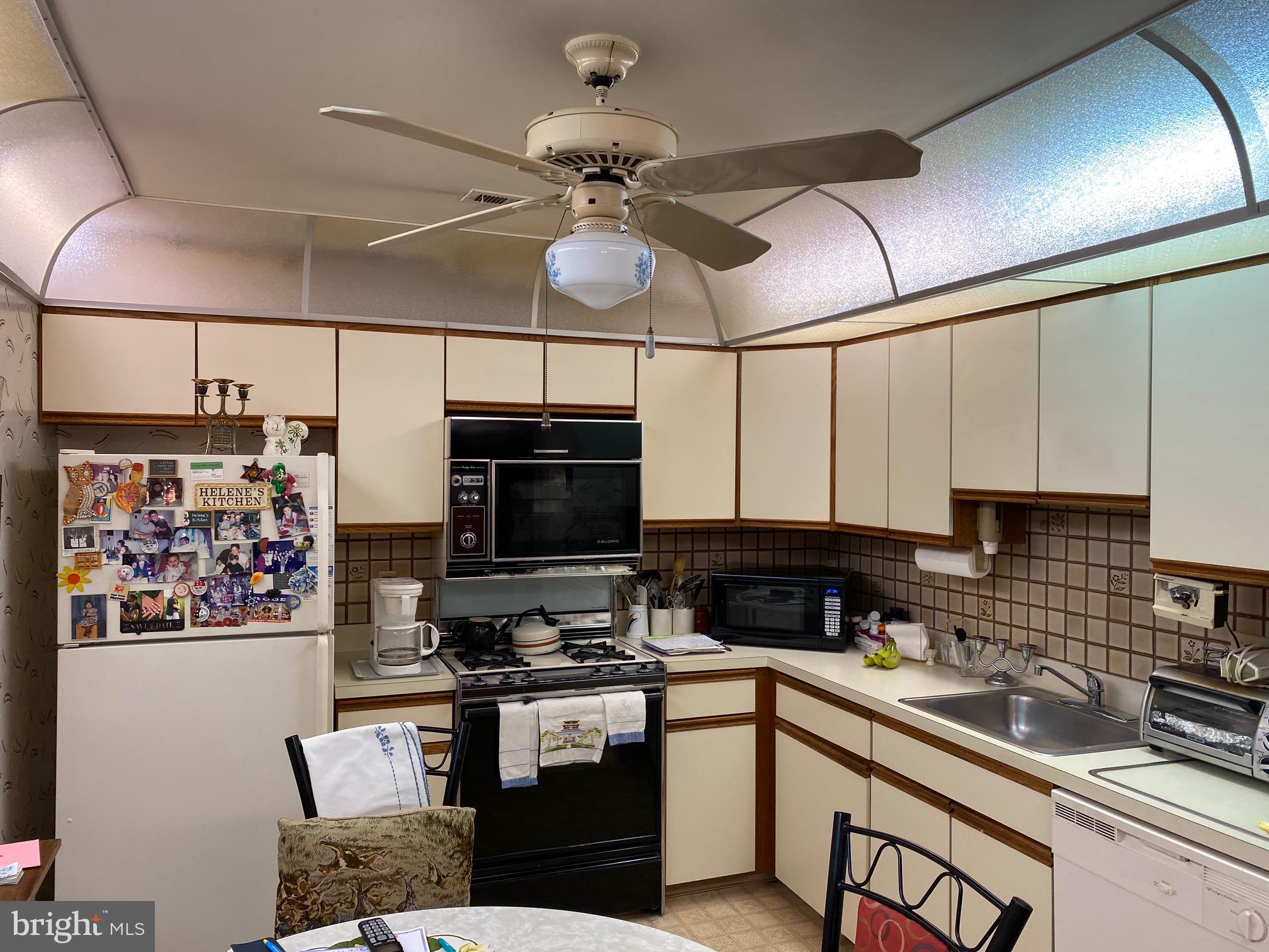 2101 Welsh Road, Unit 10 Philadelphia, PA 19115 - Photo 9 of 13 Gallery Image 9