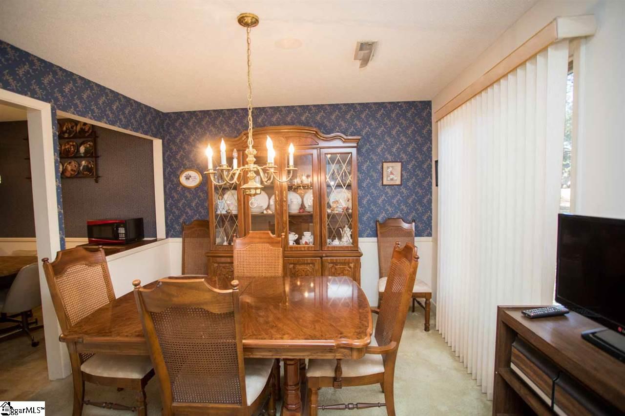 425 Sparrow Hawk Court Greer, SC 29650 - Photo 14 of 22 Gallery Image 14