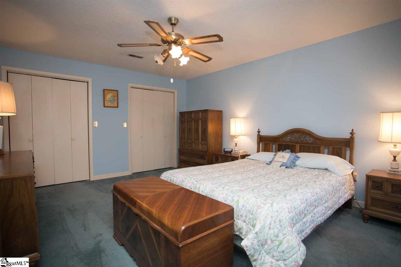425 Sparrow Hawk Court Greer, SC 29650 - Photo 16 of 22 Gallery Image 16
