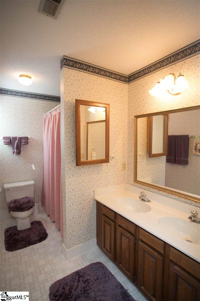 425 Sparrow Hawk Court Greer, SC 29650 - Photo 19 of 22 Gallery Image 19