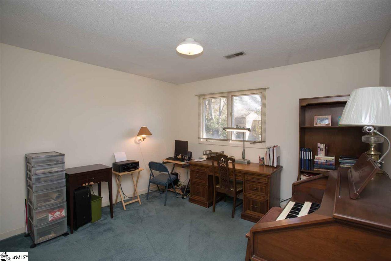 425 Sparrow Hawk Court Greer, SC 29650 - Photo 20 of 22 Gallery Image 20
