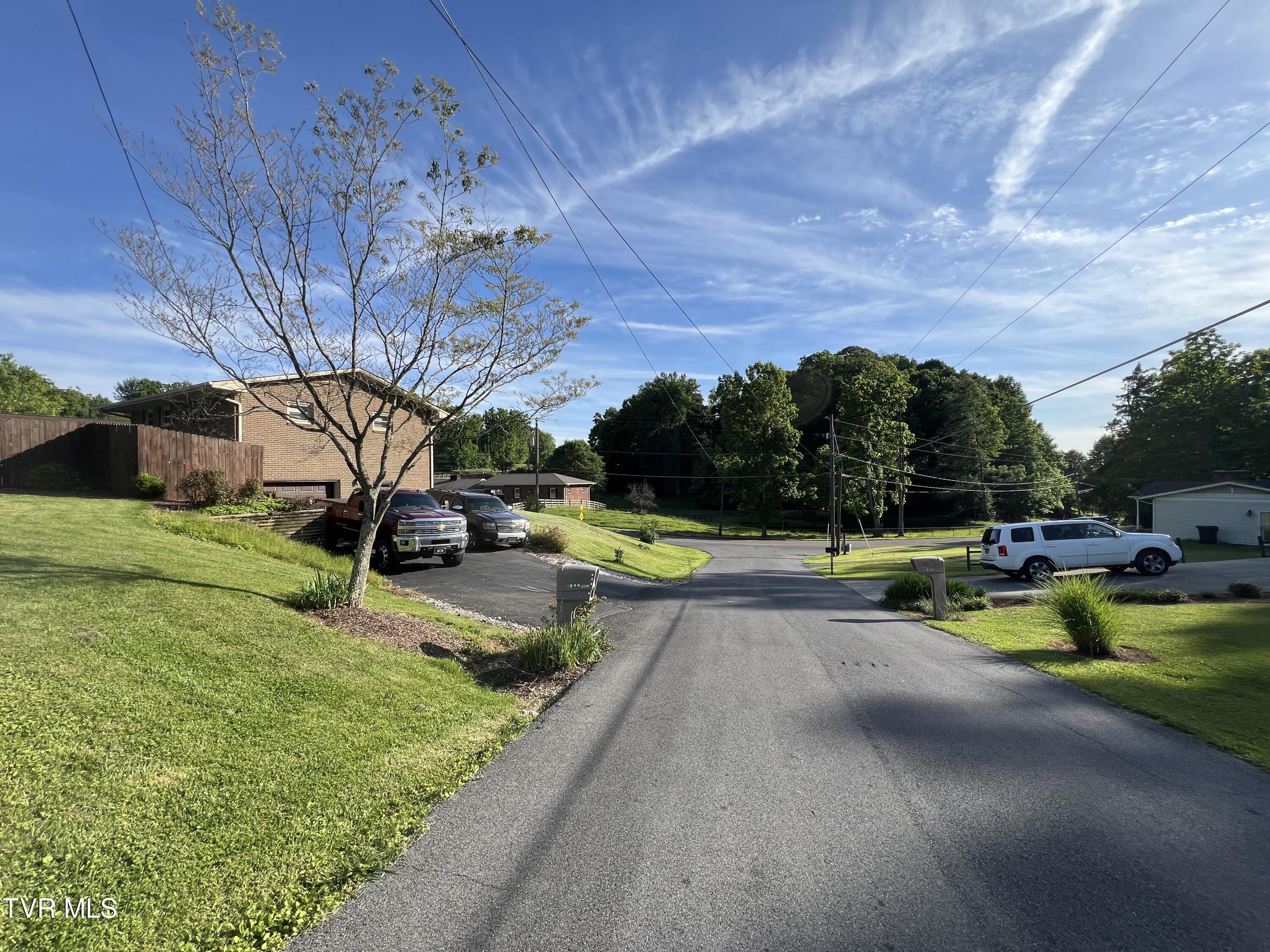 216 Spurgeon Road Blountville, TN 37617 - Photo 5 of 17 IMG_7113