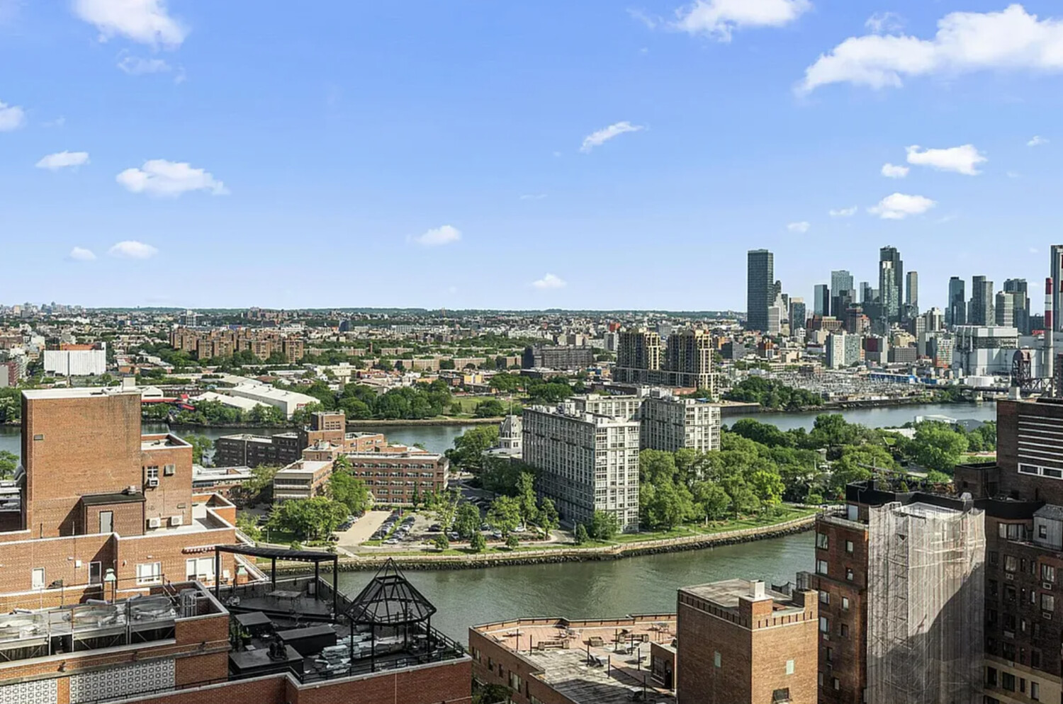 60 East End Avenue, Unit 27B Manhattan, NY 10028 - Photo 10 of 11 a view of a city