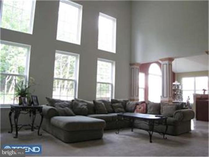 9 Ragan Ridge Road Sicklerville, NJ 08081 - Photo 7 of 15 Family Room