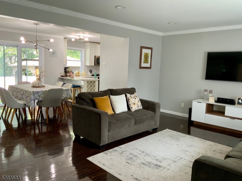 26 Winthrop Road Somerset, NJ 08873 - Photo 3 of 24 Gallery Image 3