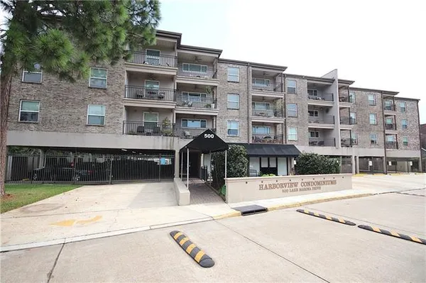 $1,300 | 500 Lake Marina Drive, Unit 309, New Orleans, LA 70124