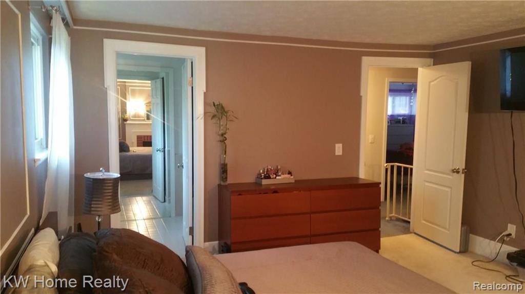 29825 Sugar Spring Road Farmington, MI 48334 - Photo 21 of 31