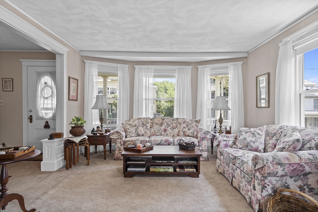 92 Bellevue Road Lynn, MA 01904 - Photo 11 of 30 Gallery Image 11