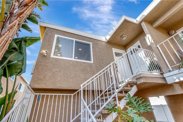 a view of a house with garage