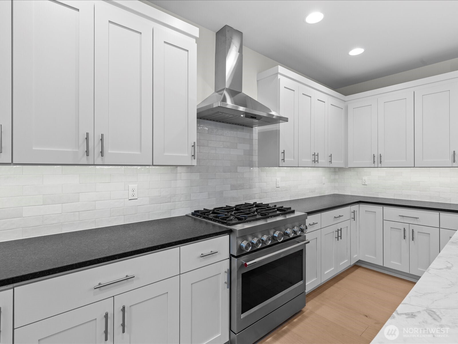 9207 Northeast 175th Street, Unit B Bothell, WA 98011 - Photo 11 of 35