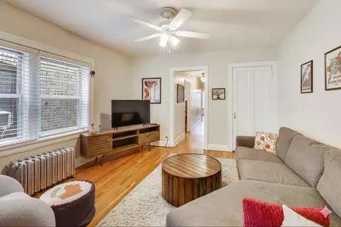 $299,500 | 6234 North Broadway, Unit 3, Chicago, IL 60660