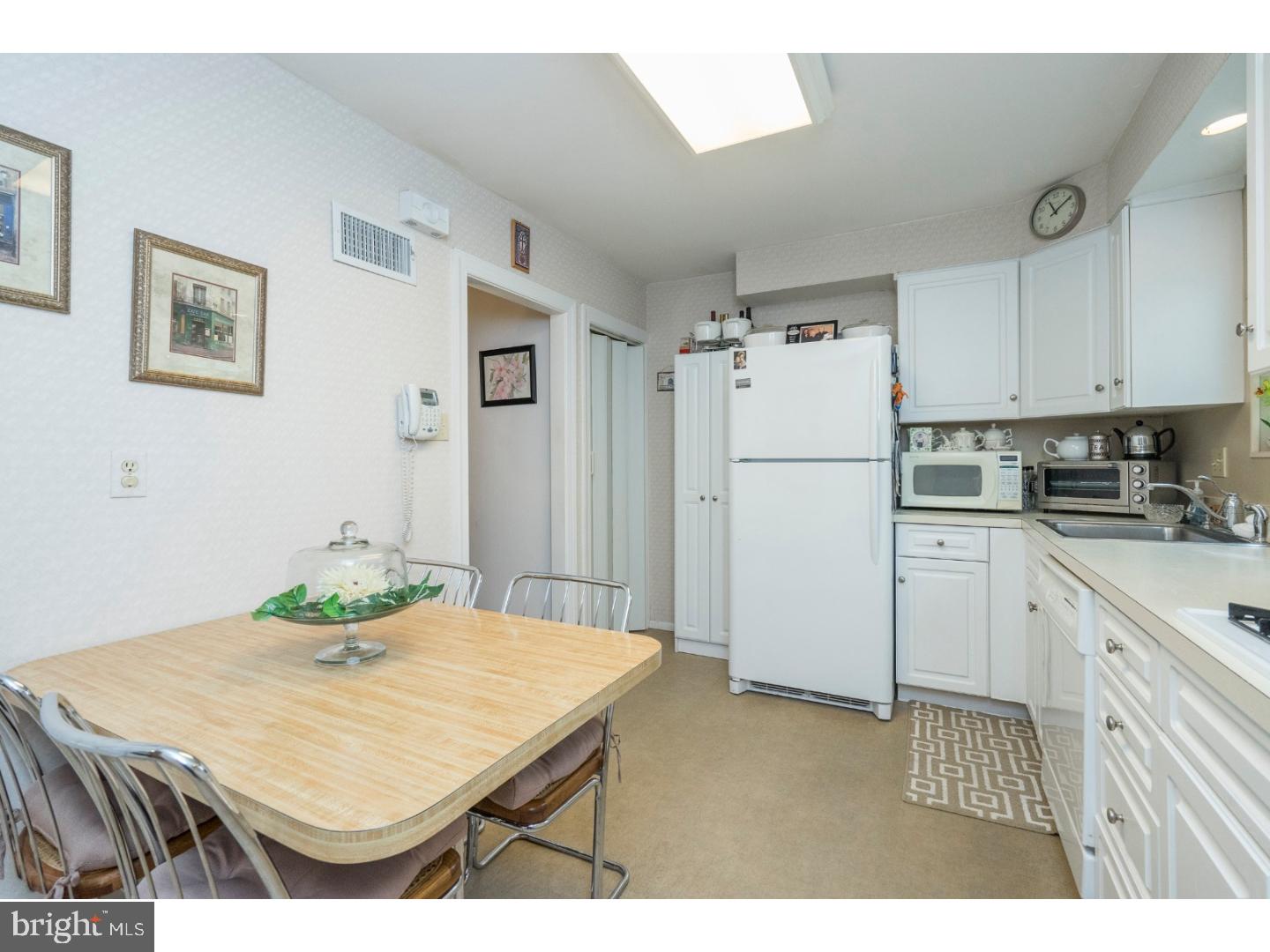 1402 Brierwood Road Havertown, PA 19083 - Photo 11 of 23 Kitchen