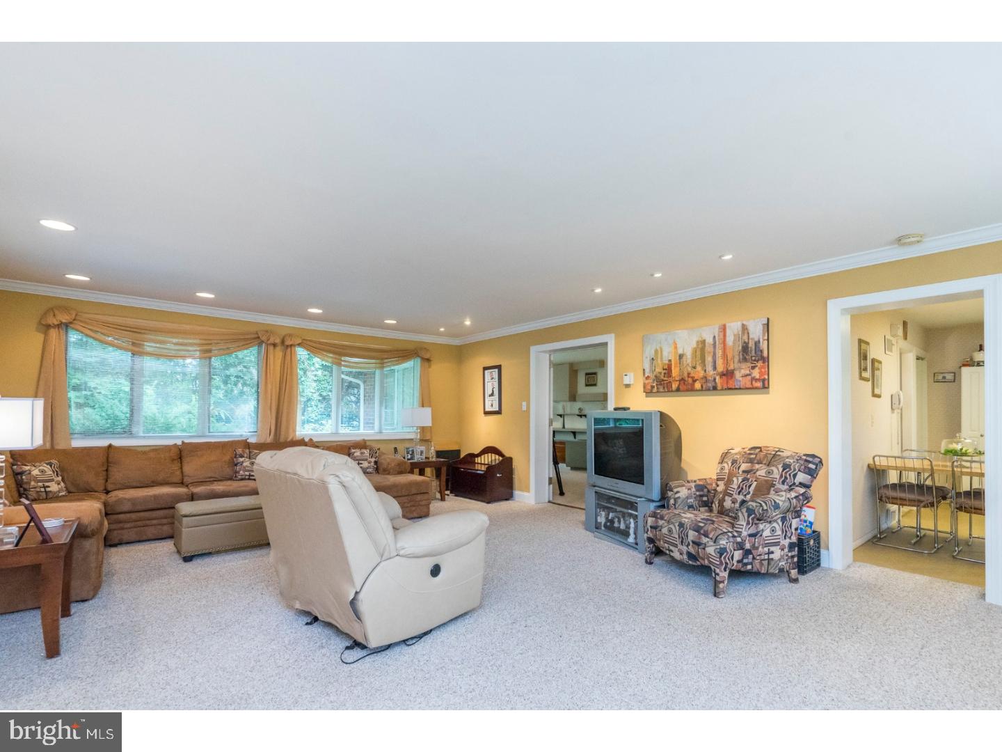 1402 Brierwood Road Havertown, PA 19083 - Photo 12 of 23 Family Room