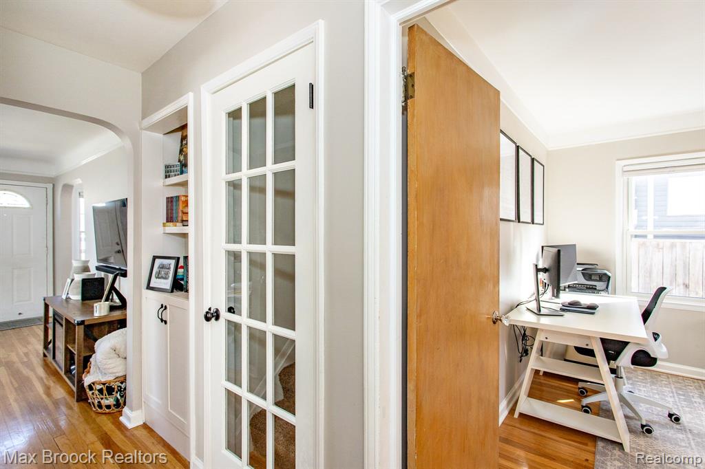 1209 Harvard Road Berkley, MI 48072 - Photo 23 of 48