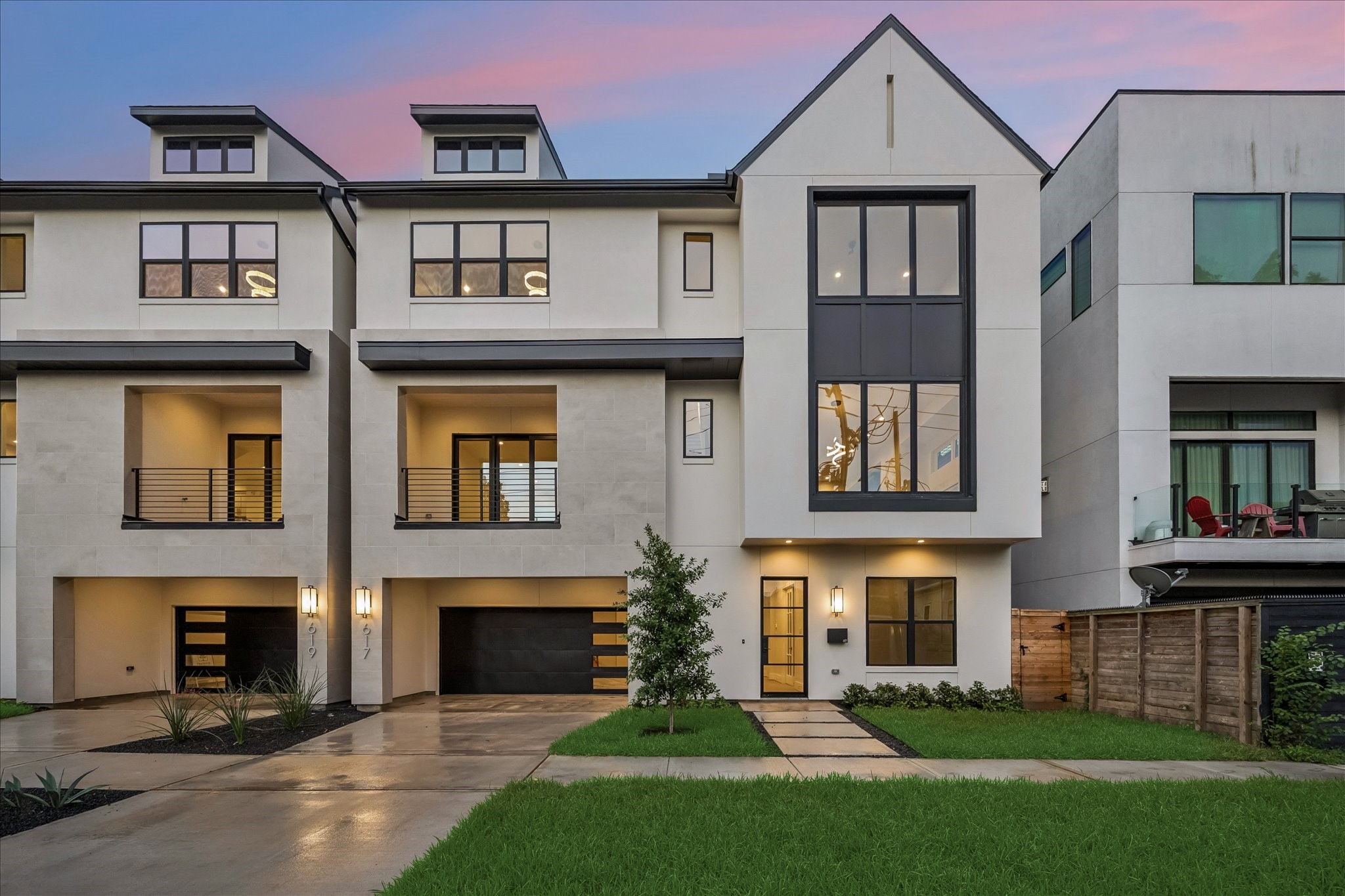 617 Bomar Street Houston, TX 77006 - Photo 1 of 44