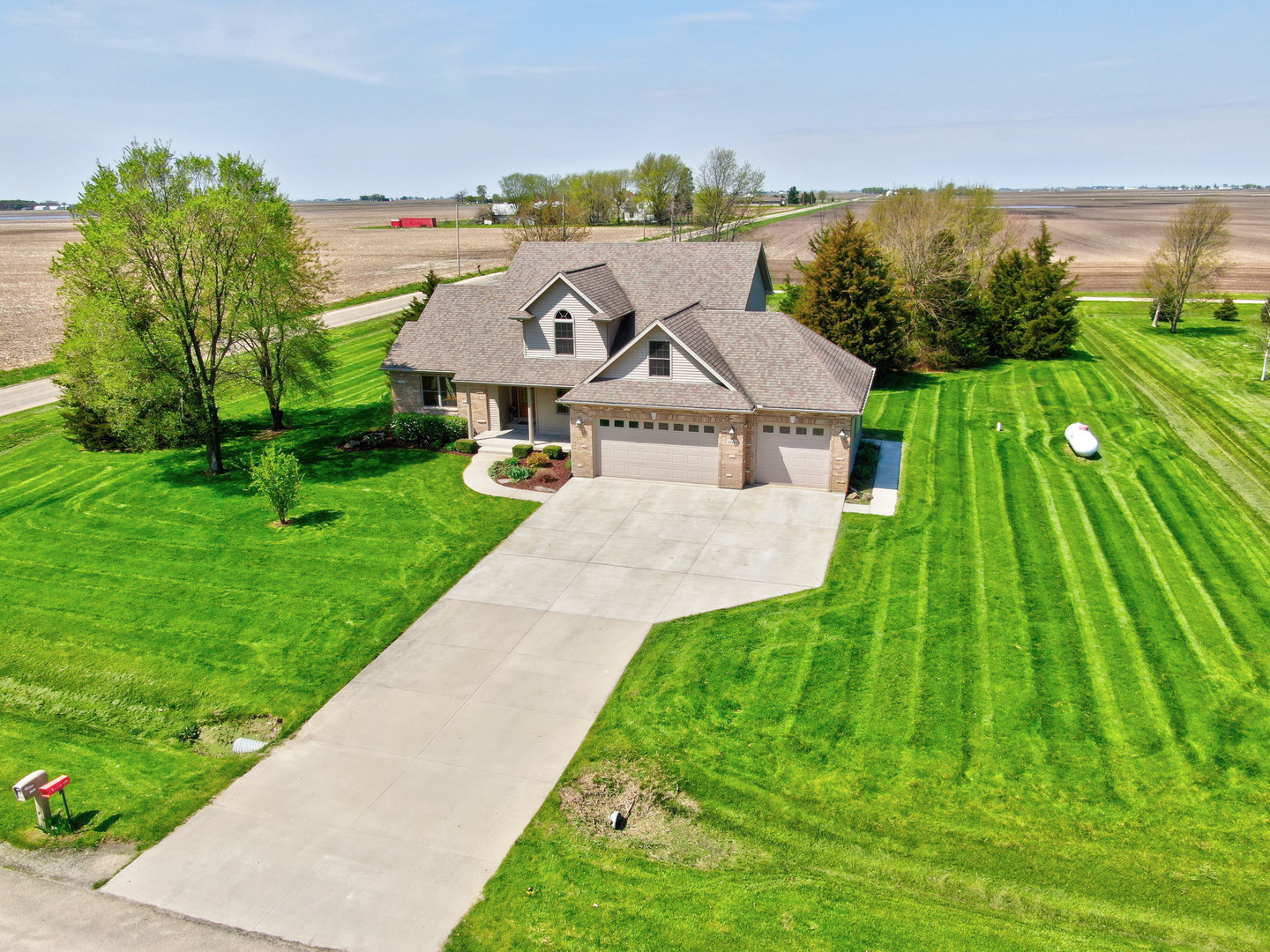 3603 East 1759th Road Ottawa, IL 61350 - Photo 3 of 39