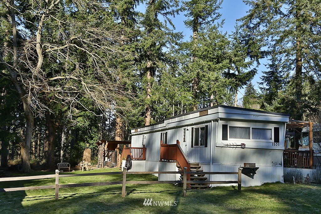 1531 East Roy Road Freeland, WA 98249 - Photo 1 of 22