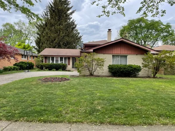 $3,000 | 720 North Broadway Avenue, Park Ridge, IL 60068