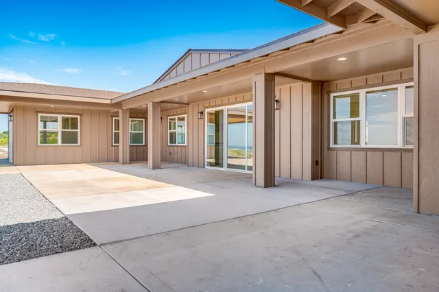 $5,200,000 | 257 Hokiokio Place, Unit A, Lahaina, HI 96761