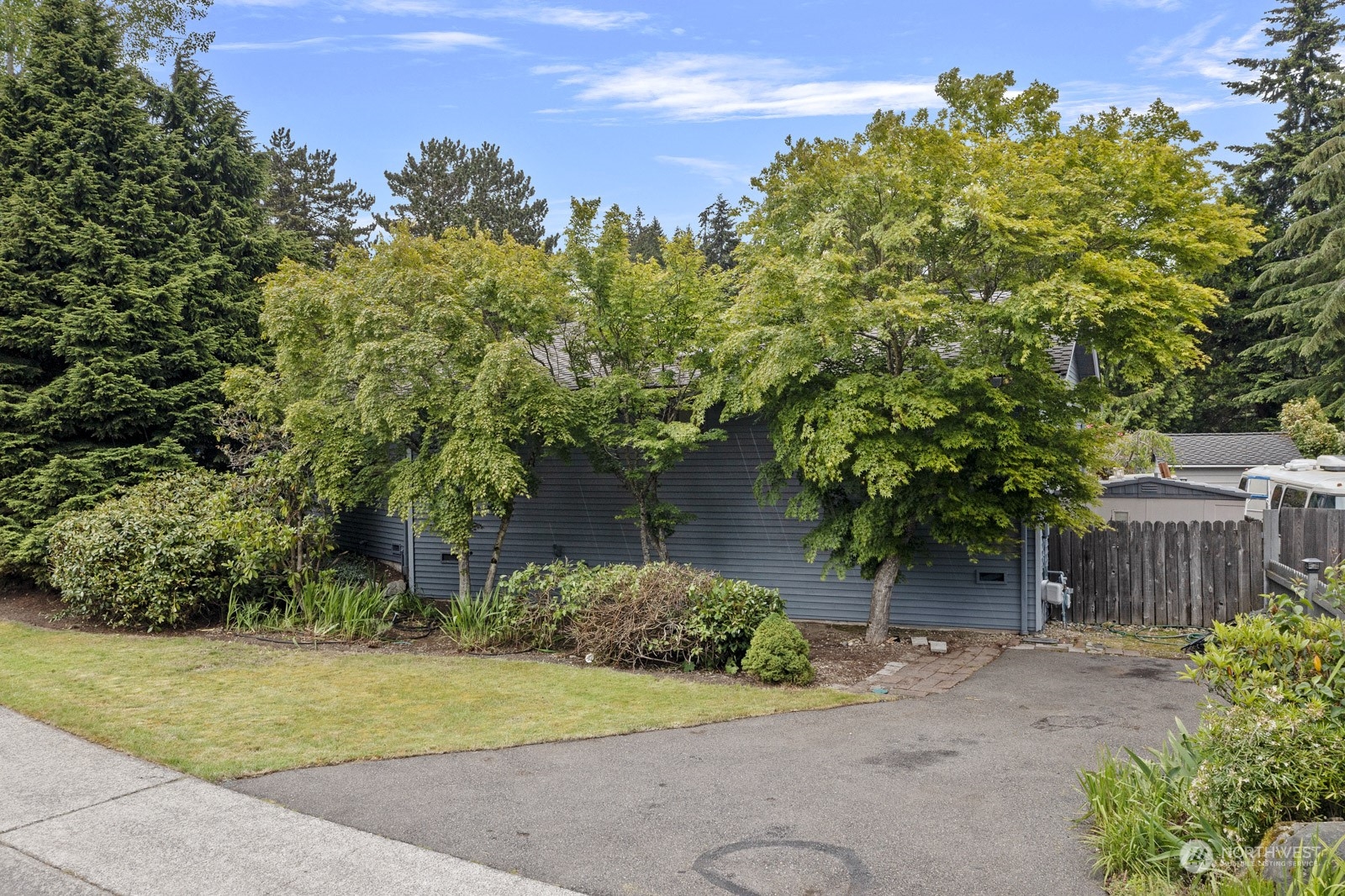 10502 237th Place Southwest Edmonds, WA 98020 - Photo 3 of 39 Gallery Image 3