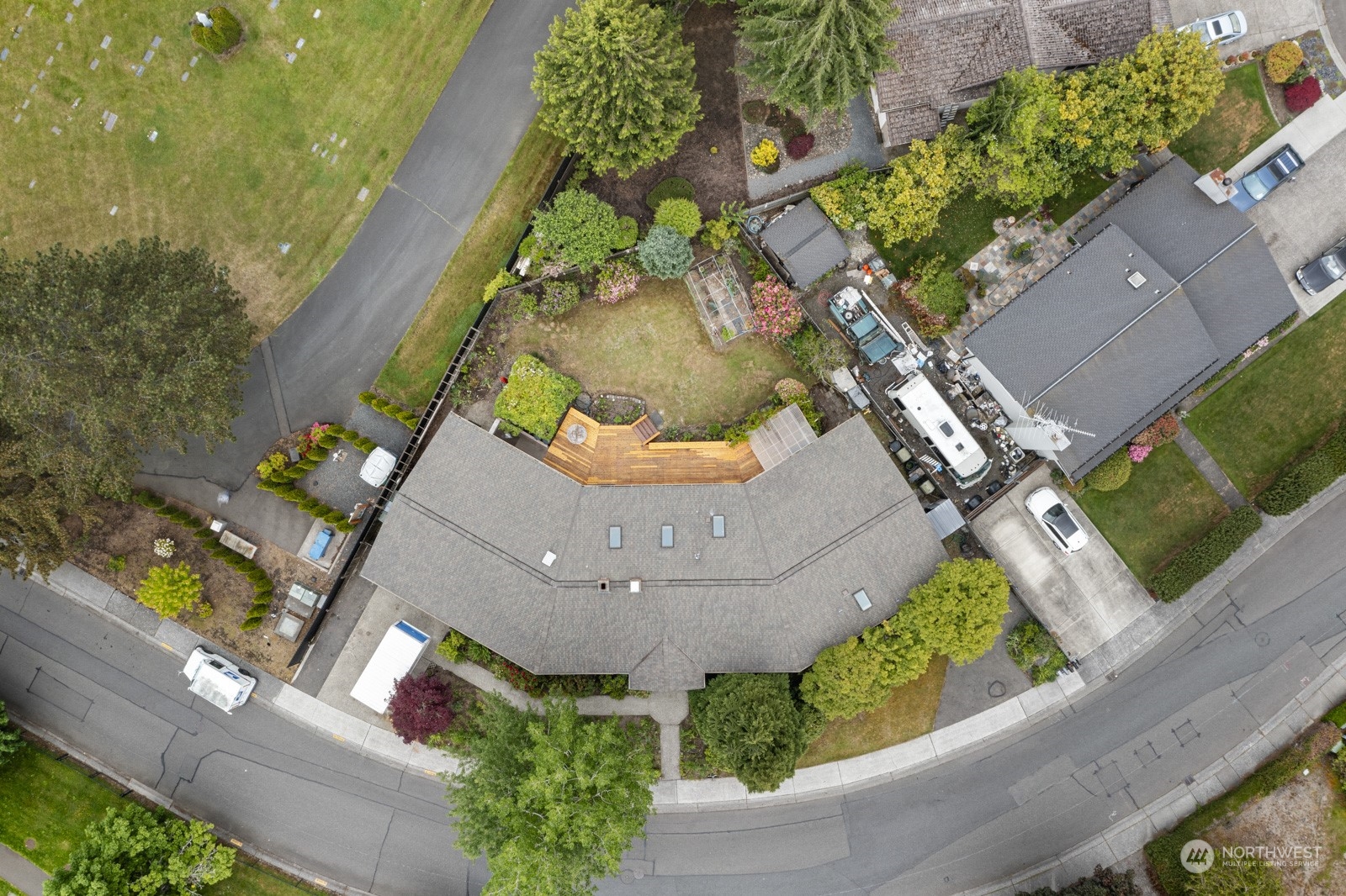 10502 237th Place Southwest Edmonds, WA 98020 - Photo 5 of 39 Gallery Image 5