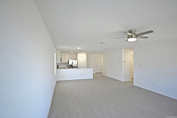 $1,495 | 308 Pacific Waters, Seguin, TX 78155