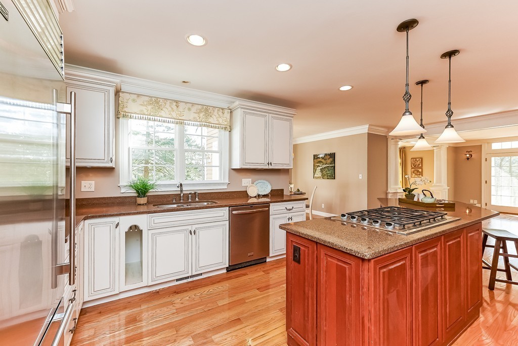 486 Spring Street Marshfield, MA 02050 - Photo 7 of 30 Gallery Image 7