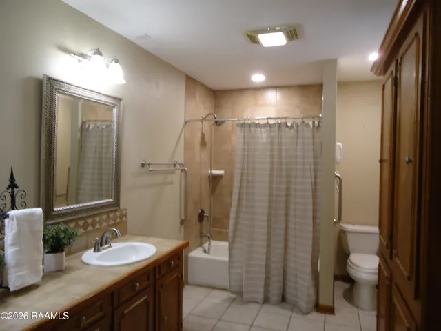 $367,000 | 101 Rue Beau Soleil, Broussard, LA 70518