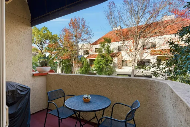 $998,888 | 153 California Avenue, Unit F215, Palo Alto, CA 94306