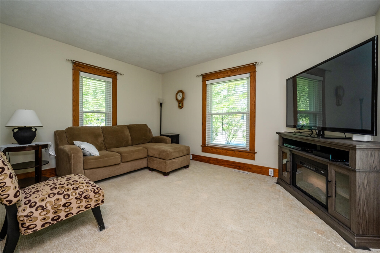 5785 Ridge Road Stevensville, MI 49127 - Photo 11 of 34