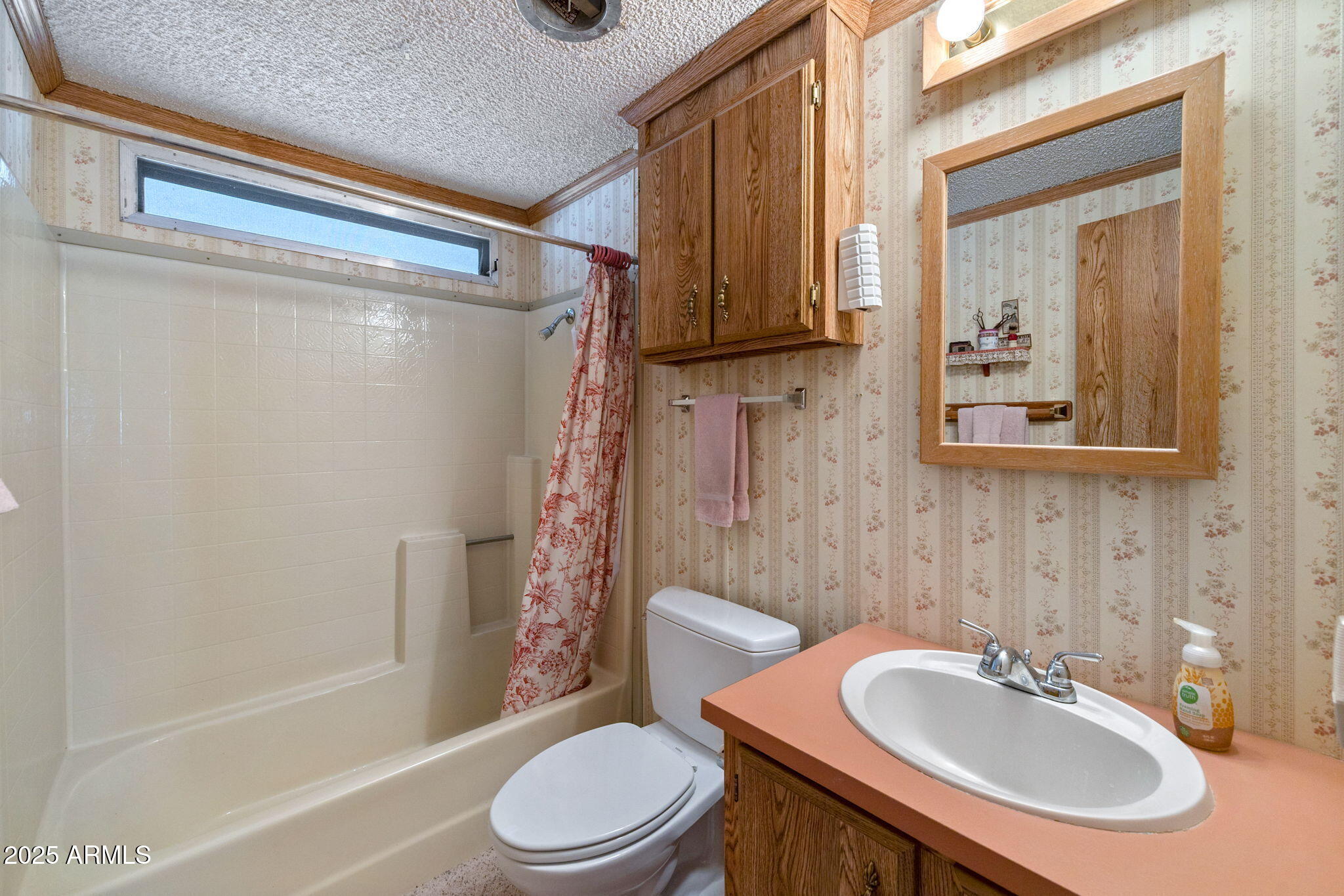 2841 Pine Rim Road Overgaard, AZ 85933 - Photo 21 of 36 a bathroom with a sink a toilet and shower