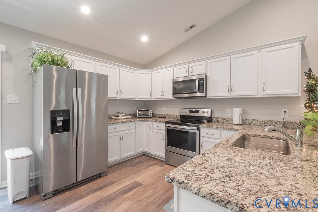 1046 Orchid Road Mineral, VA 23117 - Photo 6 of 50 Beautiful Kitchen with Granite tops, LVT flooring,
