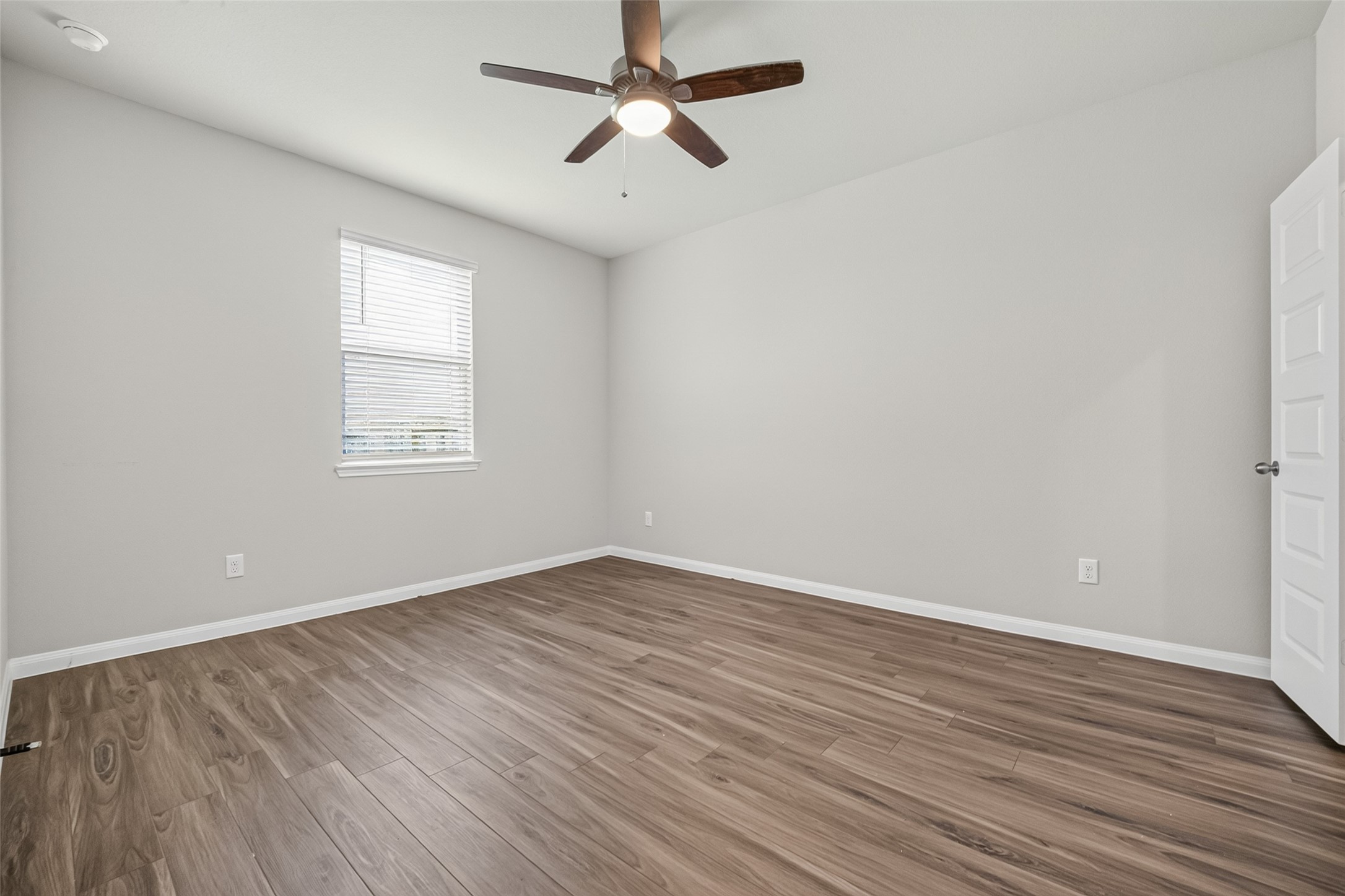 954 Luke Darrell Drive Rosharon, TX 77583 - Photo 18 of 45