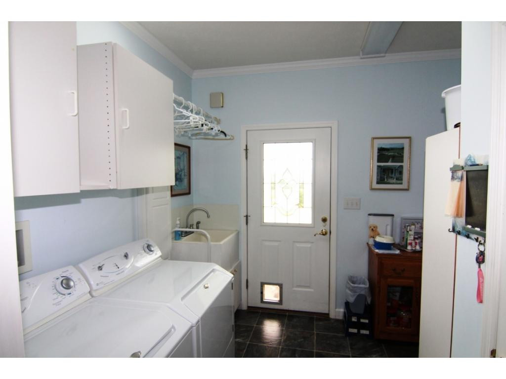 1321 Reece Hill Road Mountain City, TN 37683 - Photo 28 of 31 LAUNDRY ROOM