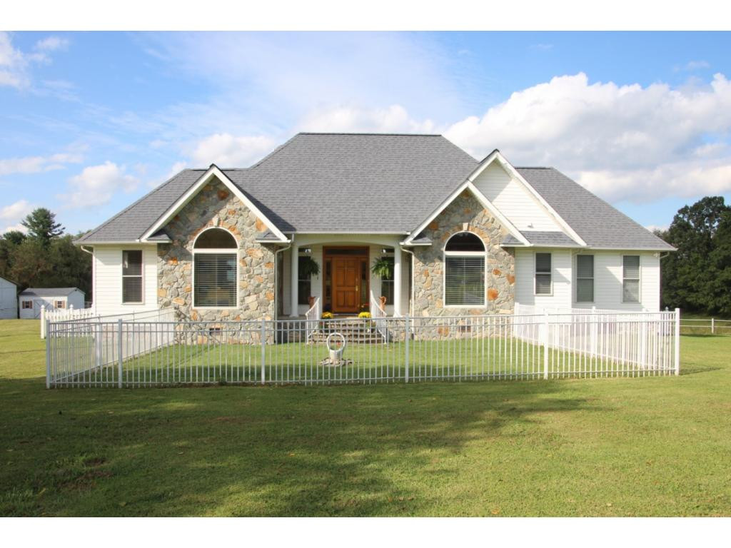 1321 Reece Hill Road Mountain City, TN 37683 - Photo 3 of 31 FRONT ELEVATION
