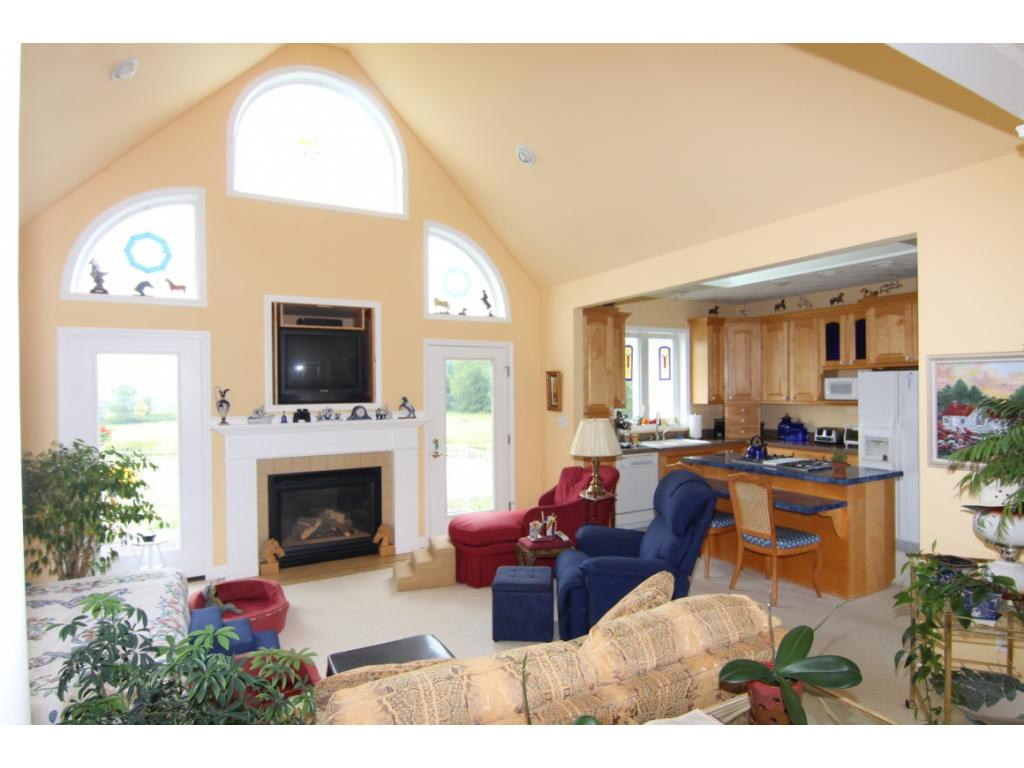 1321 Reece Hill Road Mountain City, TN 37683 - Photo 7 of 31 LIVING KITCHEN