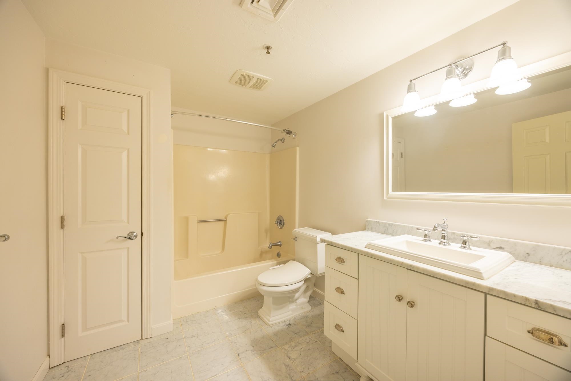 53 Bridle Path, Unit 53 Dover, NH 03820 - Photo 9 of 26