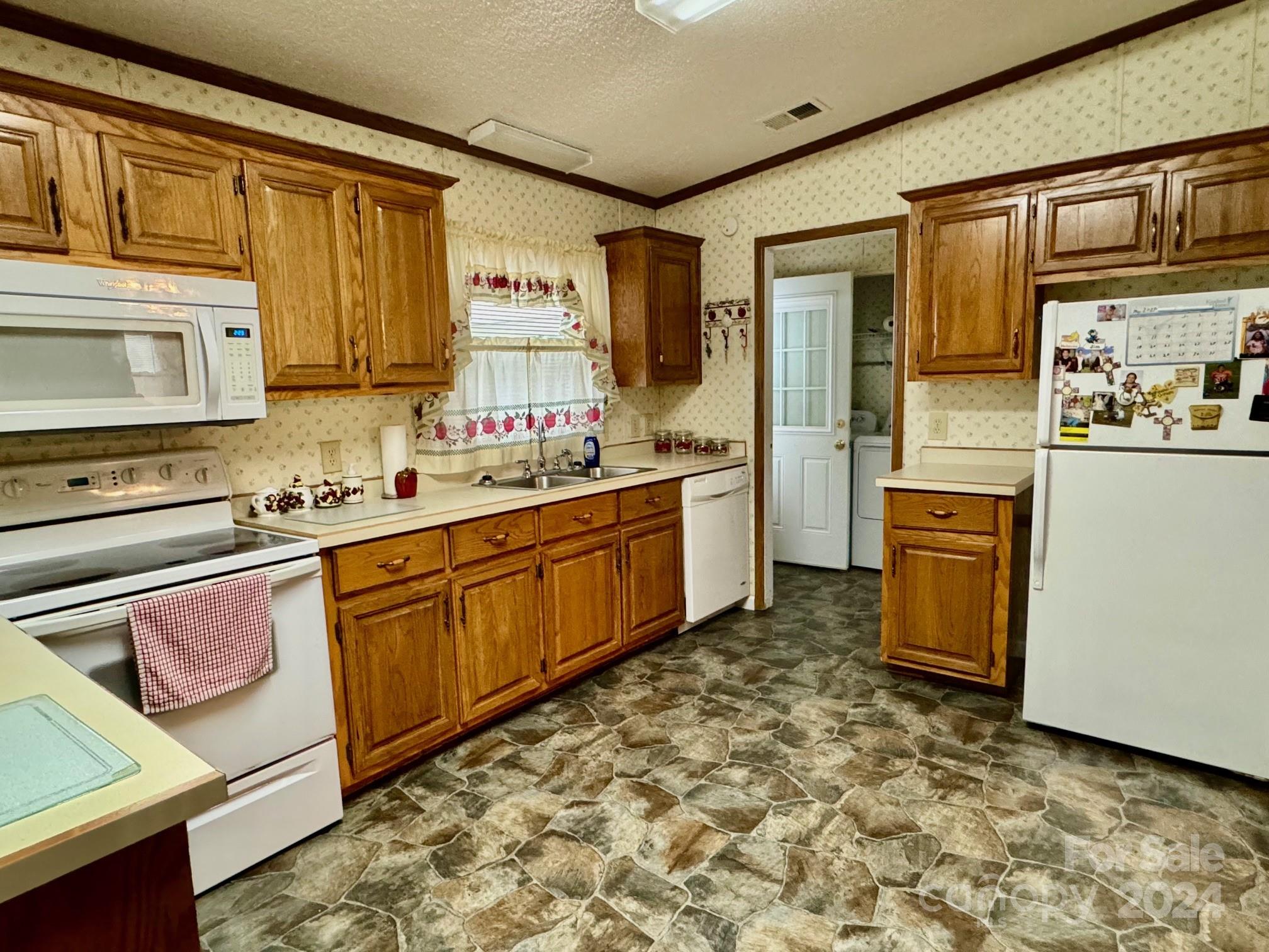 2346 Pax Hill Road Morganton, NC 28655 - Photo 5 of 16 Gallery Image 5